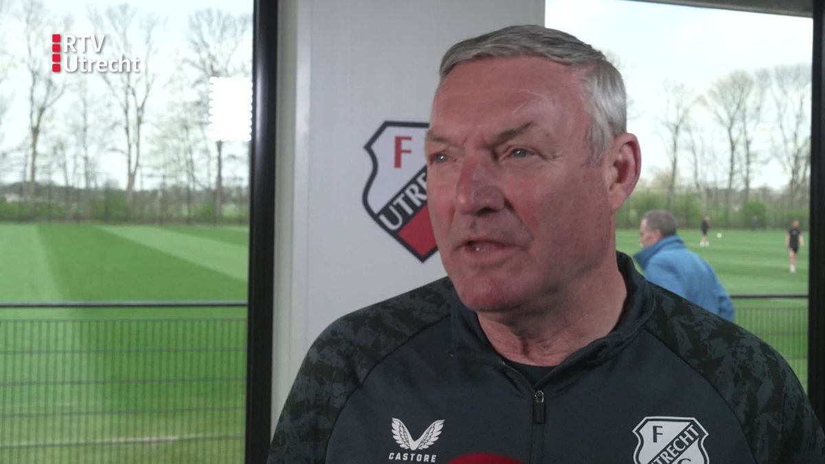 Ron Jans over Anthony Correia