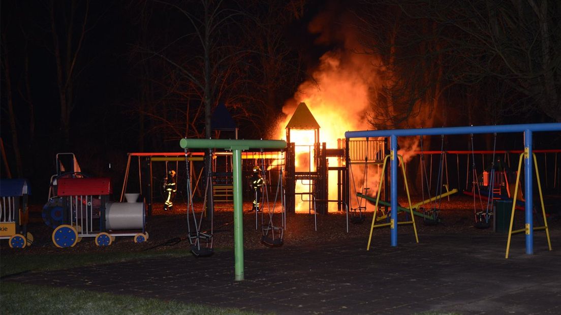 De brand in speeltuin 'De Kinderster' in Wateringen is mogelijk aangestoken 