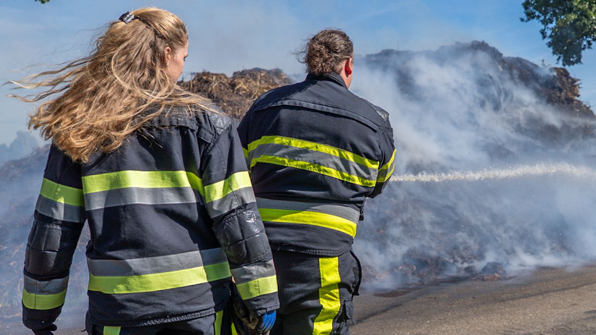 Brand in bult met groenafval in De Blesse