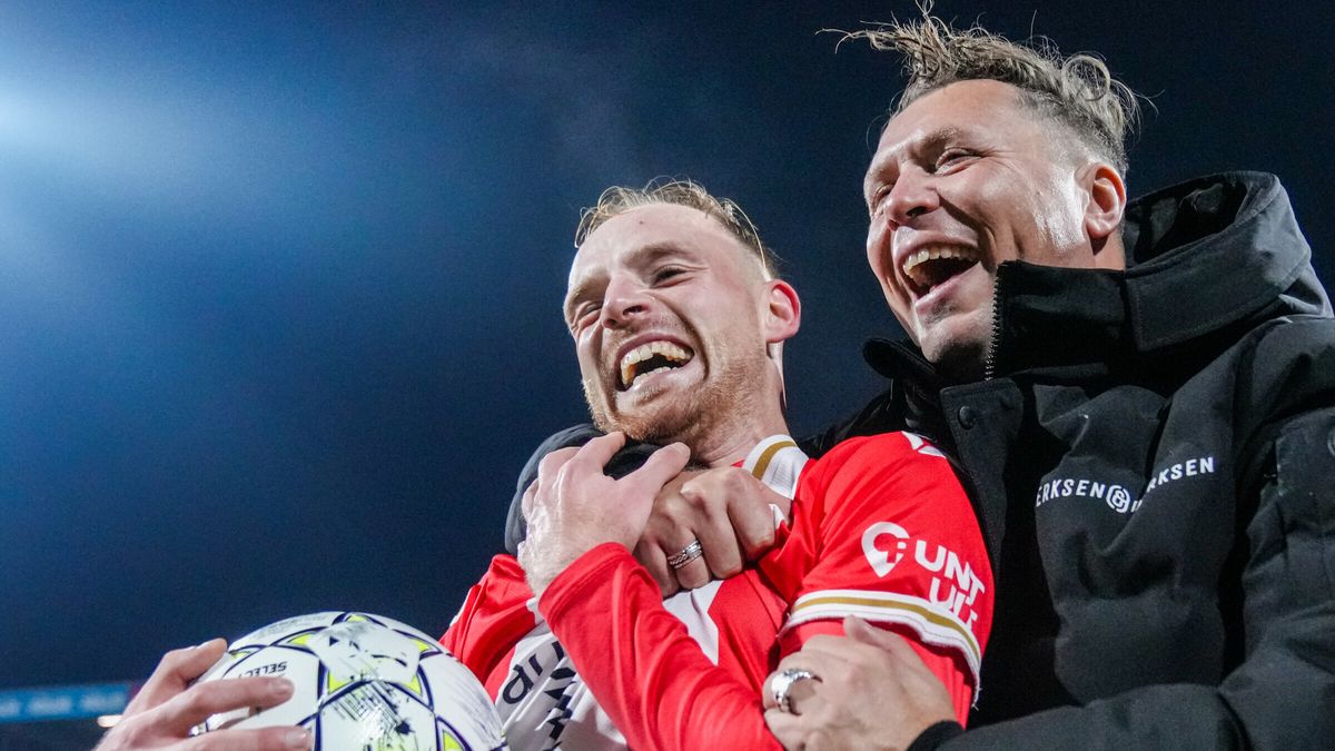 Postema na hattrick: 'FC Groningen mag bellen, maar ik blijf bij FC Emmen'