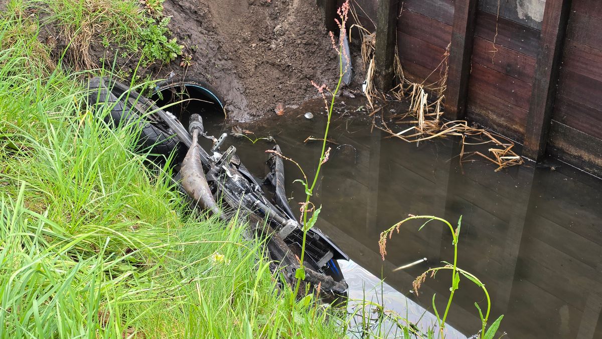 Brommerrijder in Meppel gewond na uitwijkactie