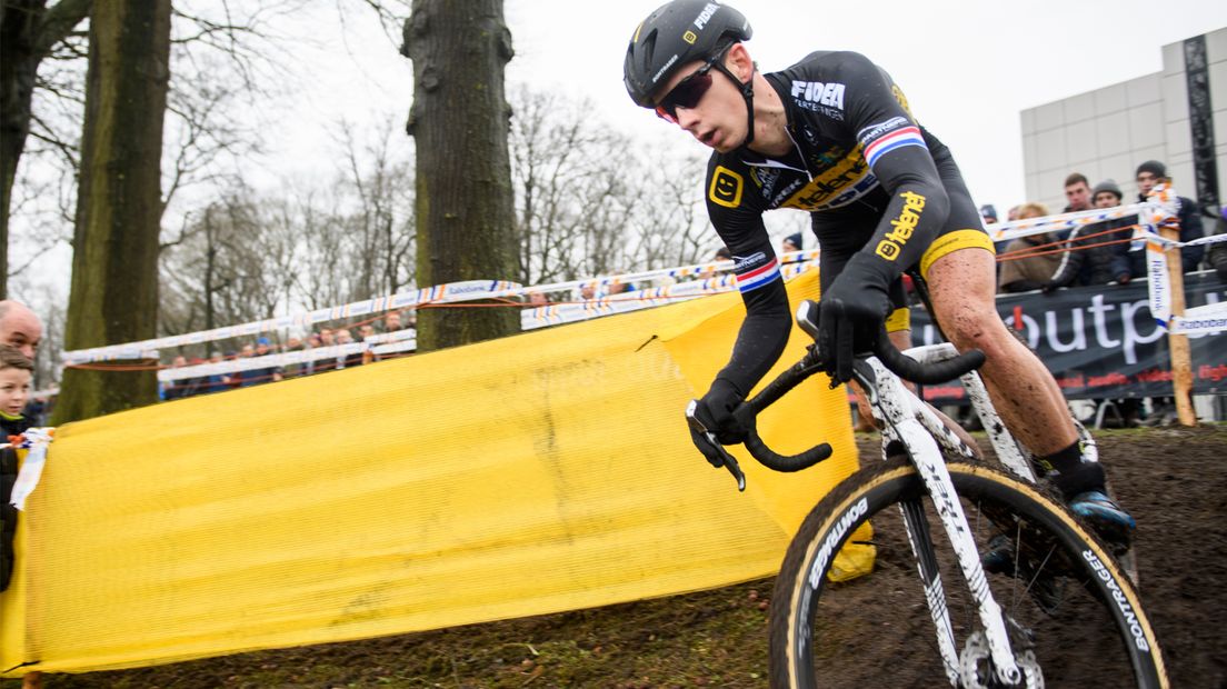 Lars van der Haar in het veld (archief)
