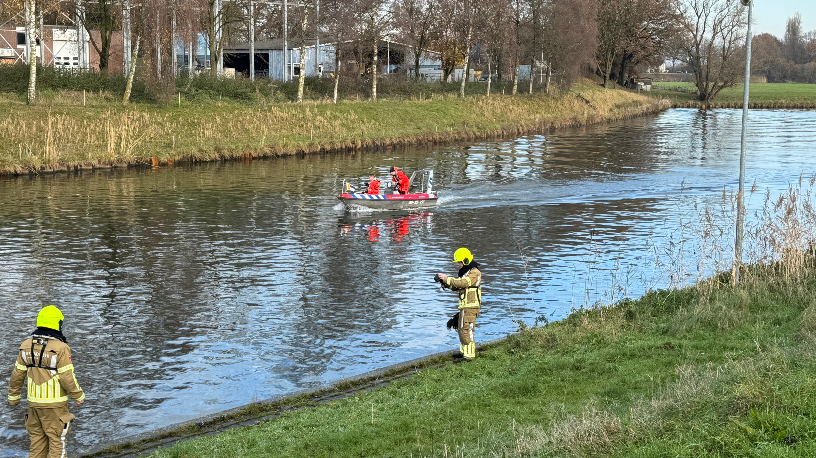 Brandweer Stopt Met Zoekactie Naar Mogelijke Drenkeling - L1 Nieuws