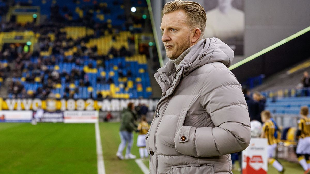 LIVE | Vitesse in bijna volle GelreDome begonnen tegen FC Dordrecht