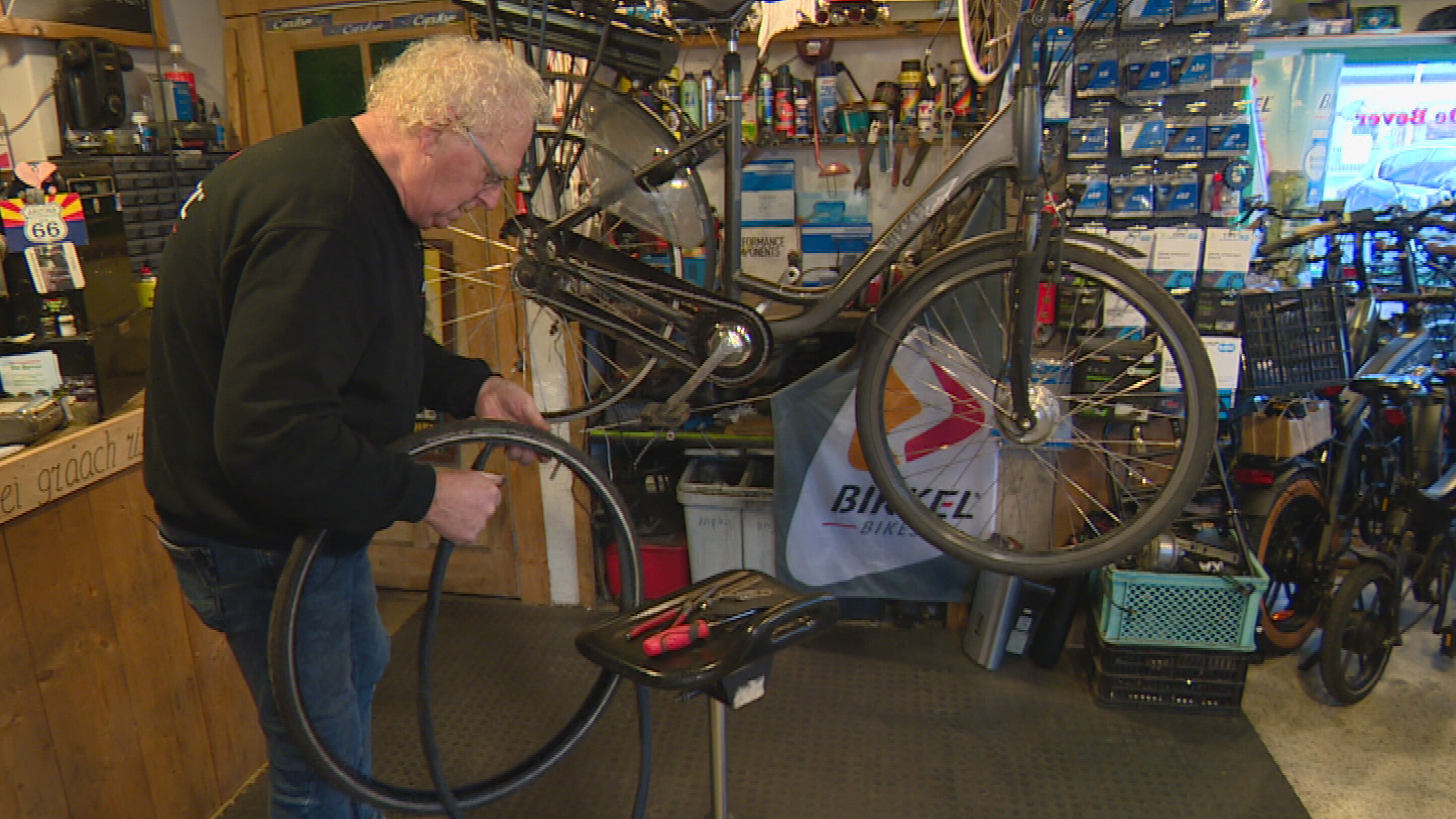 It wurkplak fan Blokstra is yn de winkel
