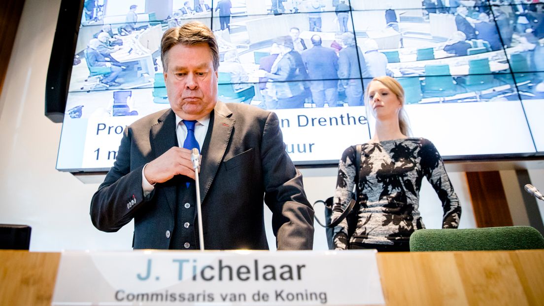 Jacques Tichelaar tijdens het debat op het provinciehuis in Assen (Rechten: ANP/Bart Maat)
