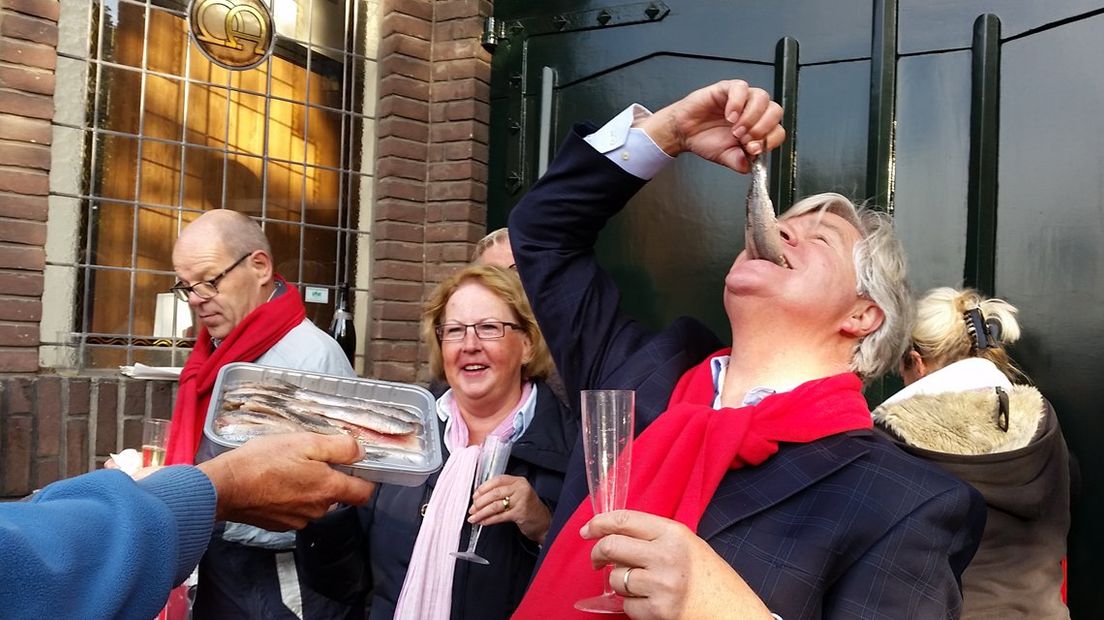 Leidens ontzet 2015 met haring en champagne.