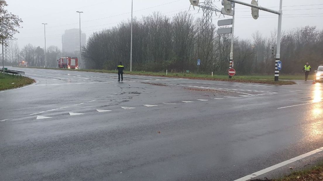 Afrit A1 afgesloten door brandende vrachtwagen