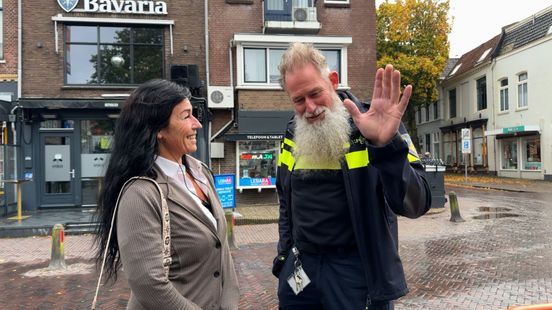 Hij kreeg klappen én kusjes: wijkagent met 'markante kop' stopt