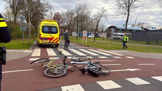112 Nieuws: Fietser gewond bij botsing in Zwolle. 112 Nieuws: Fietser gewond bij botsing in Zwolle.