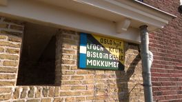 Praat, pis en polityk by de leagenbank yn Makkum