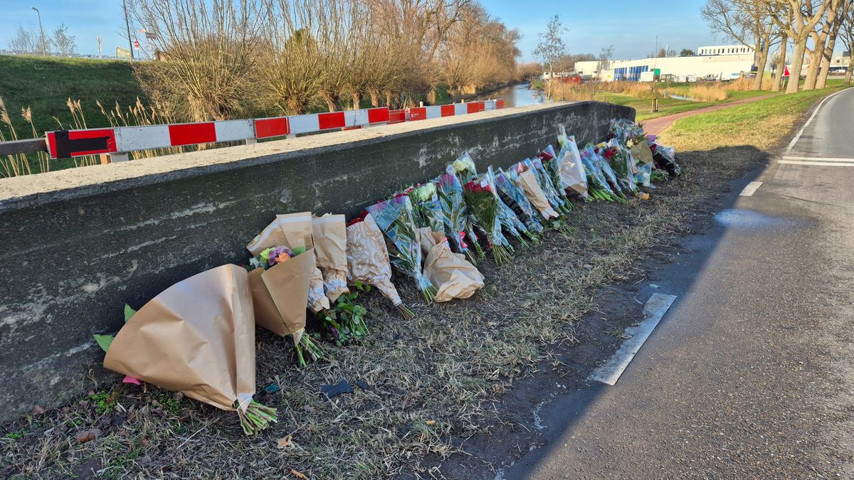 Veel bloemen op plek van dodelijk ongeluk