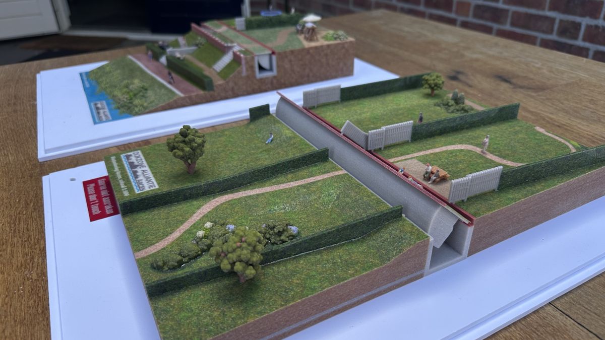 Langste zelfsluitende waterkering: dwars door akkers, natuur en tuinen