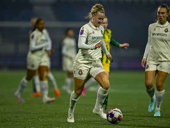 Eredivisiespeelster Remijnse krijgt alleen onkostenvergoeding: 'Actie is nodig voor de toekomst van damesvoetbal'