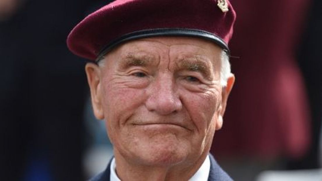 Veteraan Alec Hall (101) overleden