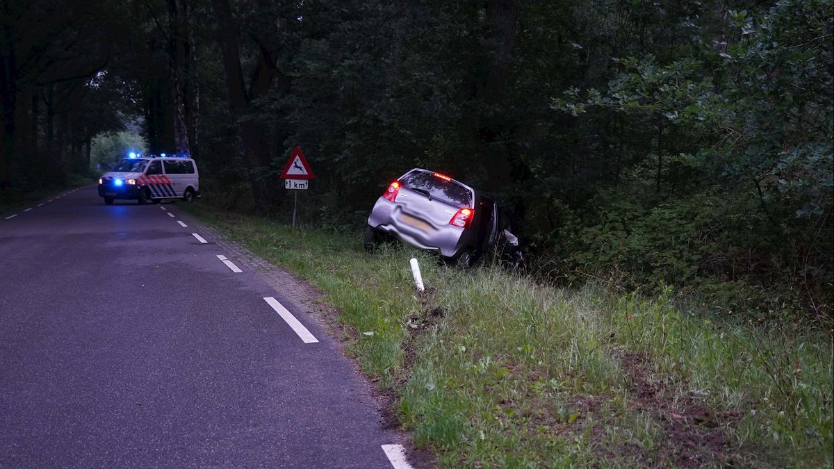 Gewonde bij eenzijdig ongeluk Dalmsholte; bestuurder aangehouden voor drankrijden