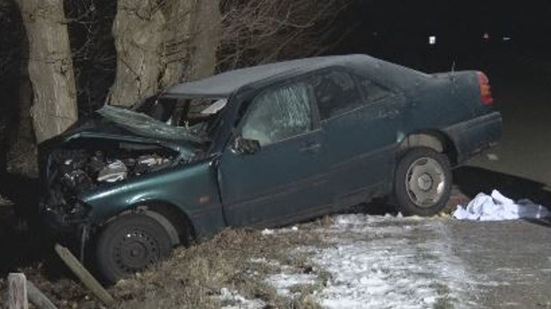 De automobilist die zaterdagavond om het leven kwam bij een ongeluk in Neede is een 59-jarige man uit die plaats. Dat maakte de politie zondag bekend.