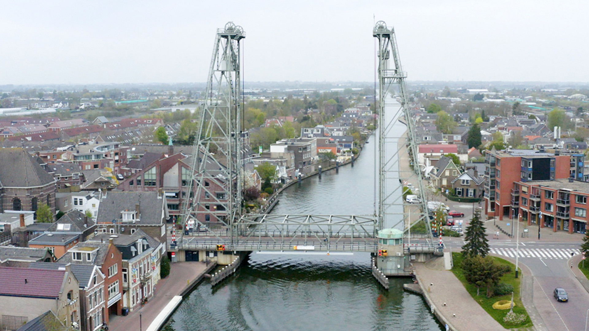 De monumentale hefbrug van Boskoop stamt uit 1938