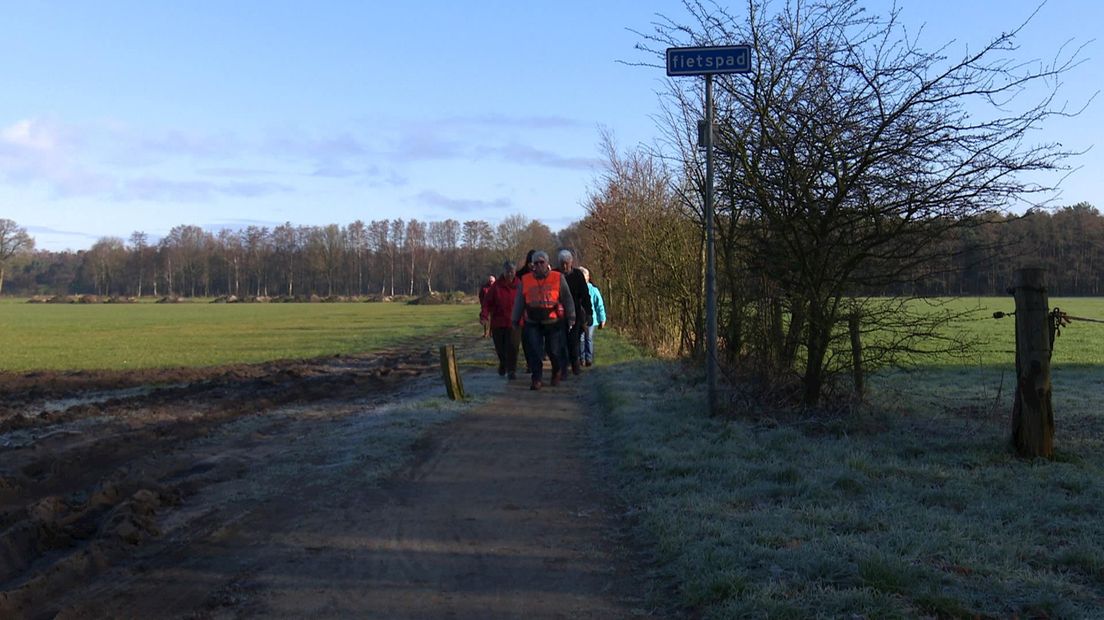 Elke week lopen de wandelaars een nieuwe route.