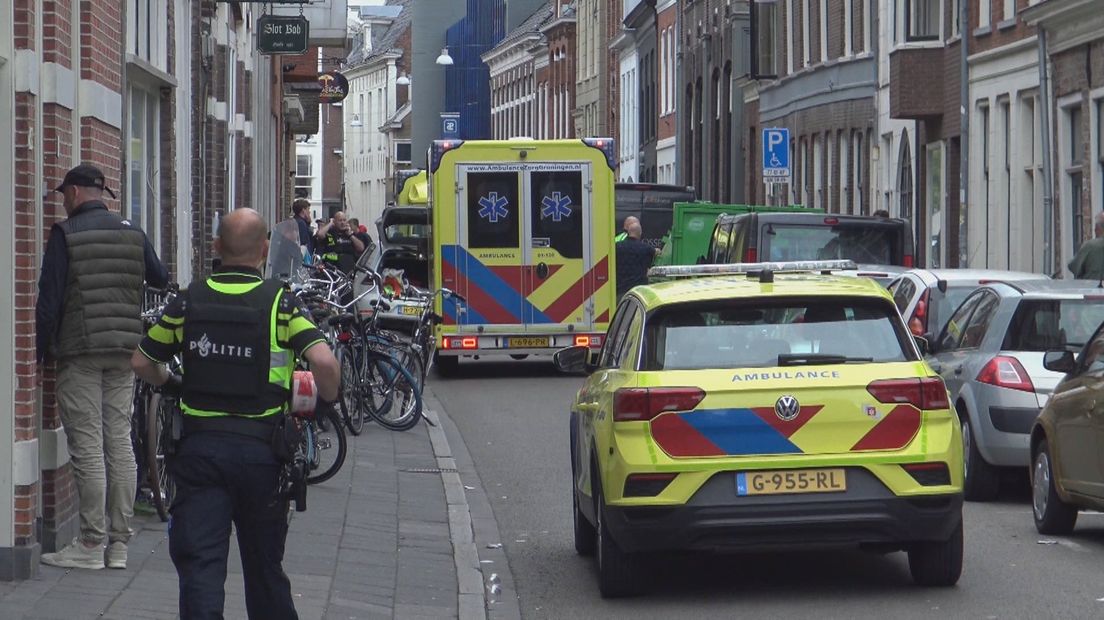 Hulpdiensten in de Haddingestraat, na de schietpartij