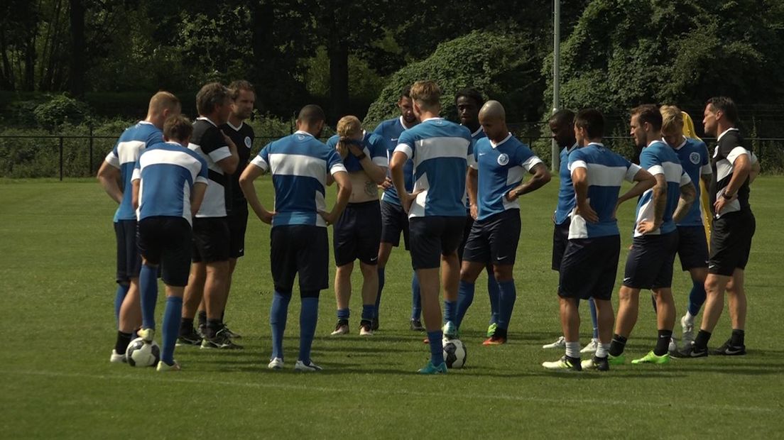 De Graafschap is woensdag voor de training uitgeweken naar de velden van SC Doesburg.