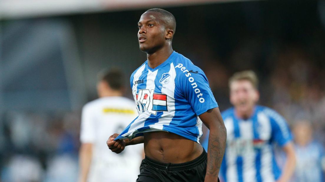 ADO-huurling Gervane Kastaneer in actie namens FC Eindhoven.
