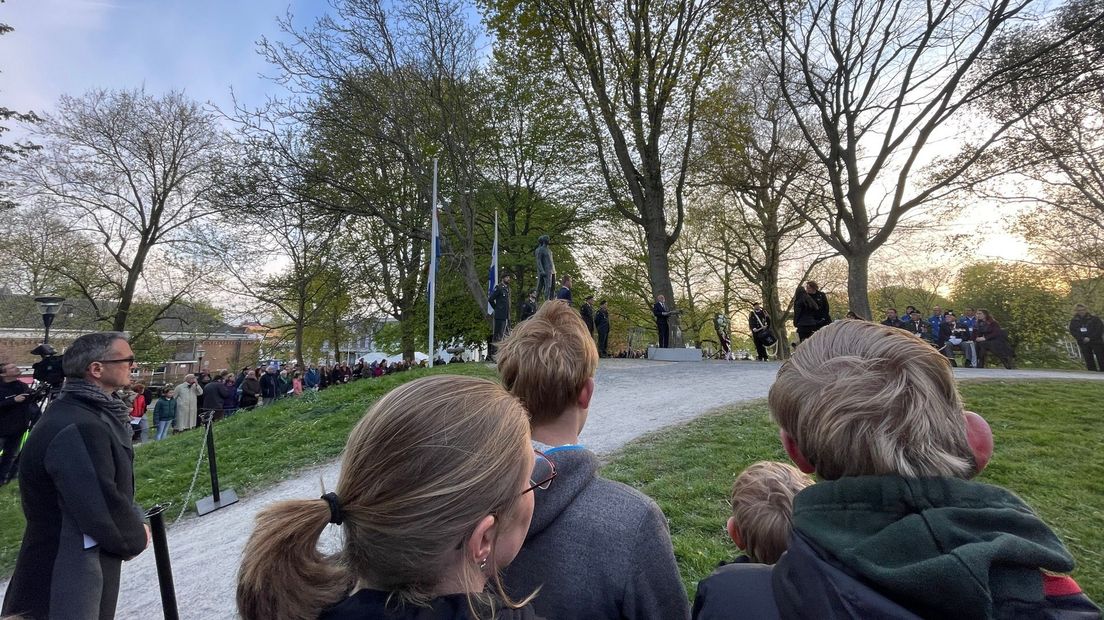 Ek yn de Ljouwerter Prinsetún waard in krâns lein