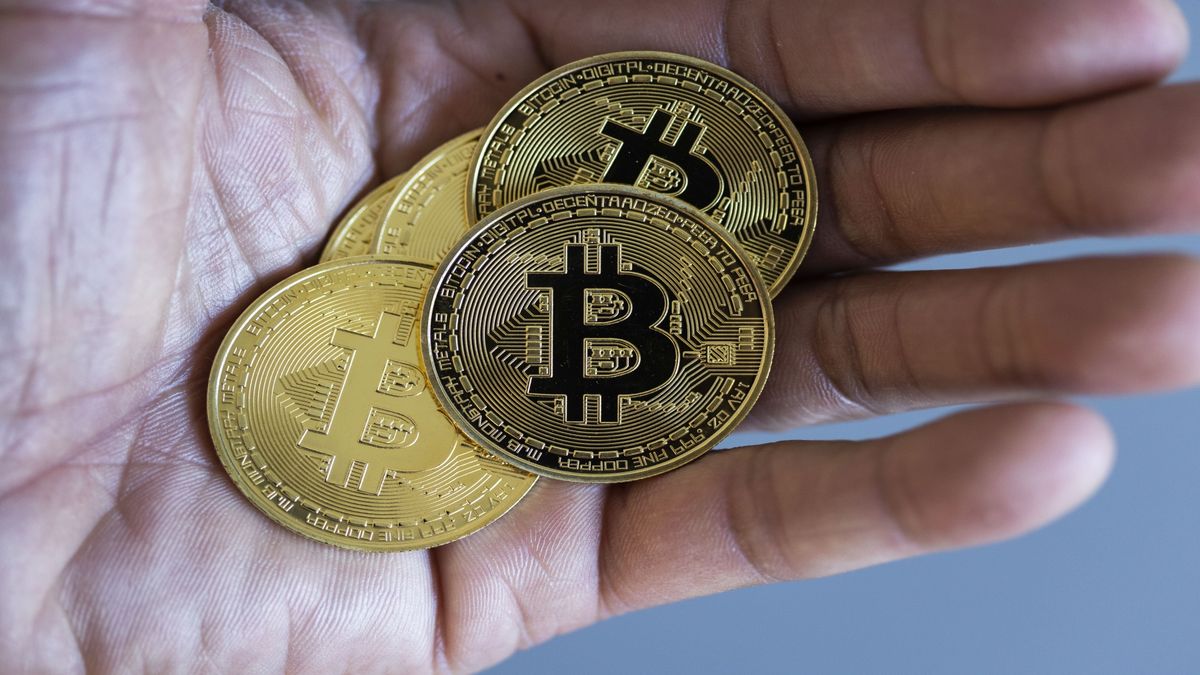 Jonge cybercrimineel uit Eelderwolde probeerde vanuit cel gestolen cryptomunten te verdoezelen