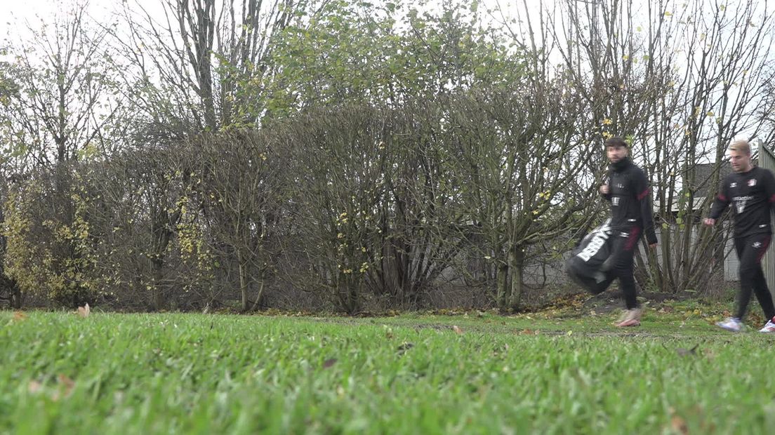 FC Emmen met fitte trainer Peter richting Den Haag