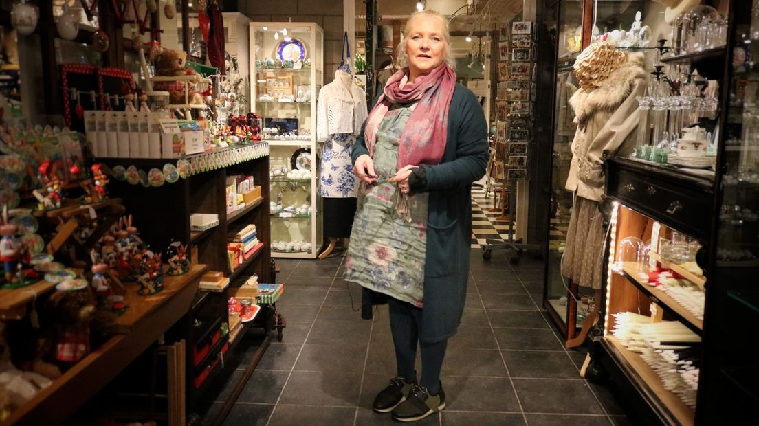 Geeske de Vries hoopt dat ze toch weer klanten mag ontvangen in haar woonwinkel