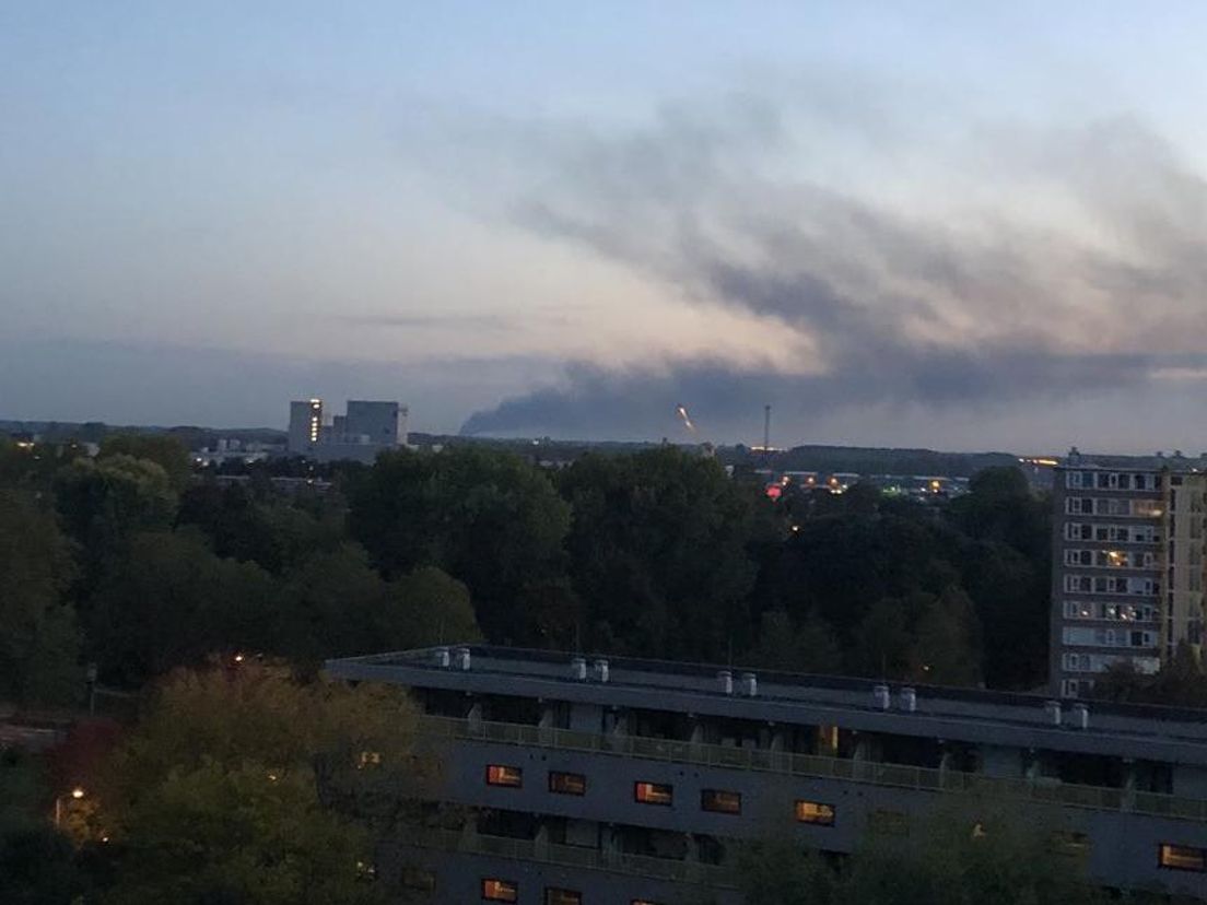 De rookwolk vanuit Gorinchem.