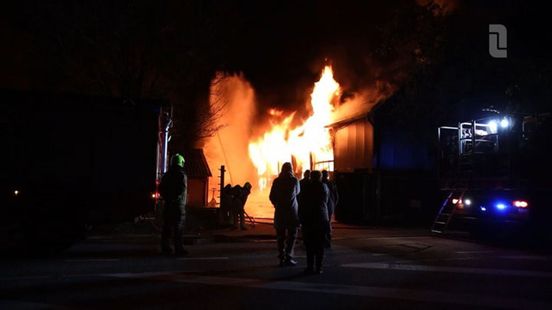 Grote brand verwoest loods in Gennep