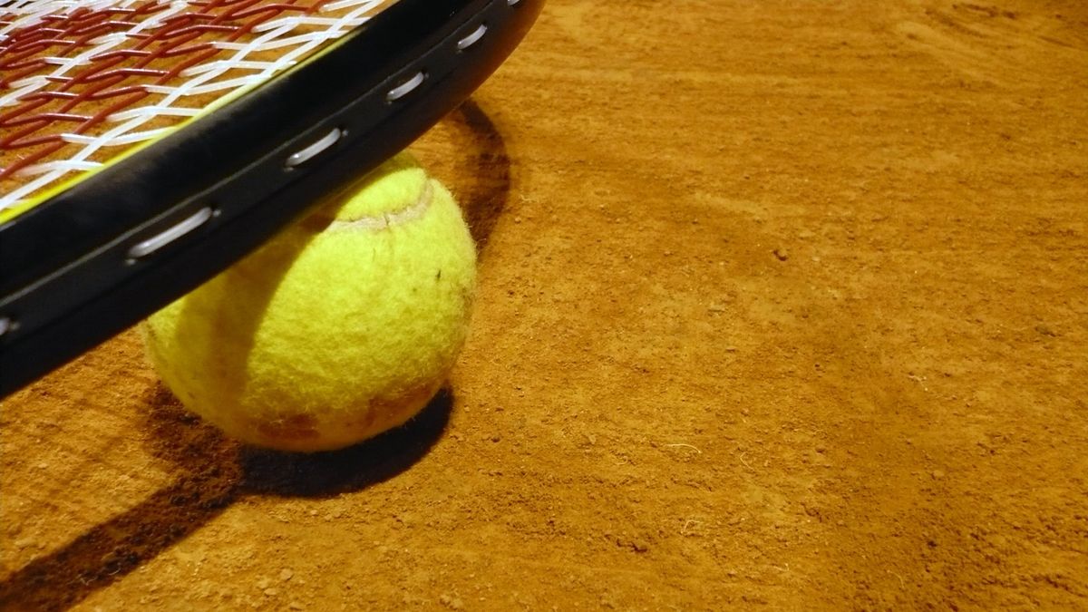 Wereldrecord dubbelspel tennis naar Zuidlaren