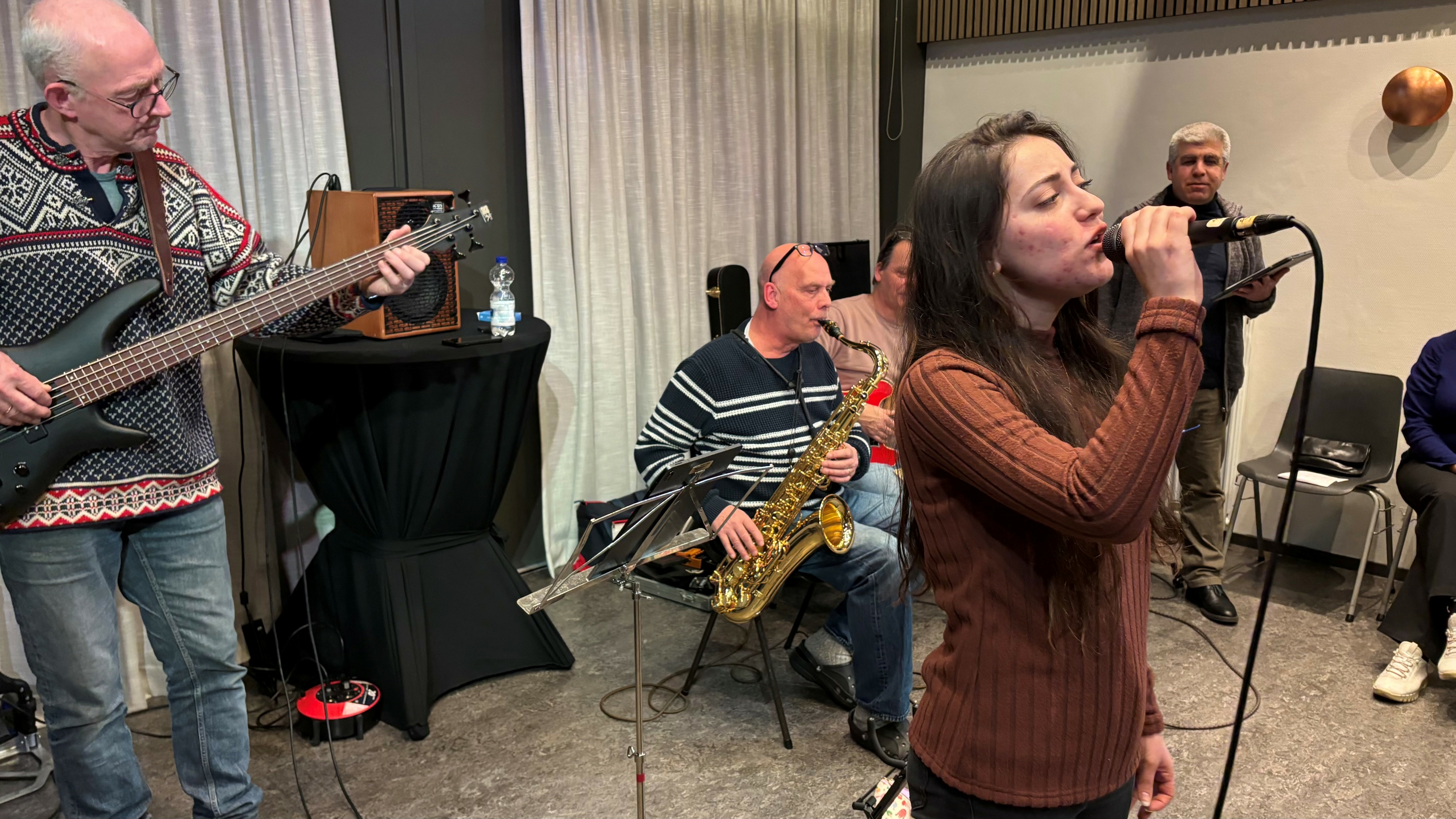 Amal sjongt mei it orkest