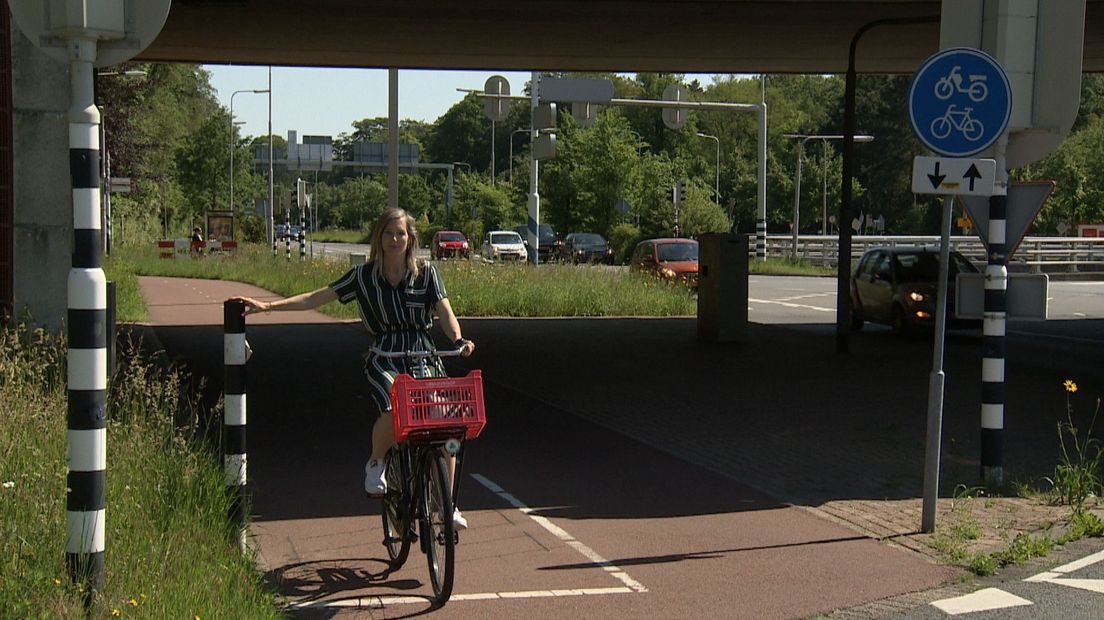 Het slimme stoplicht zou door de app sneller op groen moeten gaan