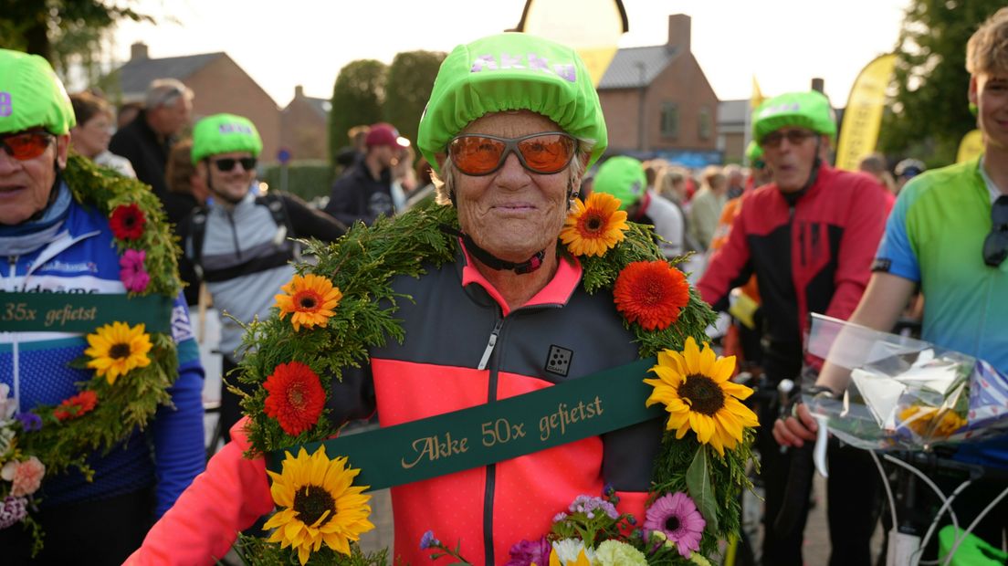 Akke Terbraak-van der Werf (79) hat de finish helle