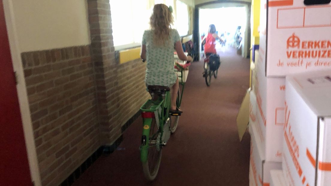 Lekker fietsen door de school