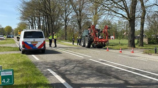 112 Nieuws: Ernstig ongeval in Albergen | Vrachtwagen verliest containerbak op N350.