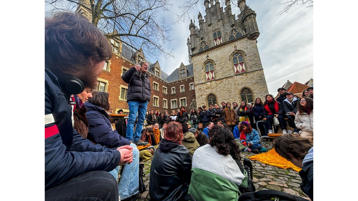 Wie krijgt er gelijk? UCR of de profs?