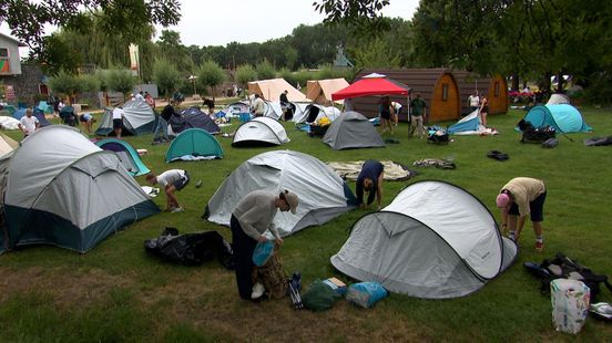 Vroeg op voor 'het beste' plekje op Down The Rabbit Hole-camping