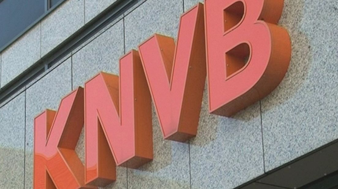 KNVB schiet clubs te hulp