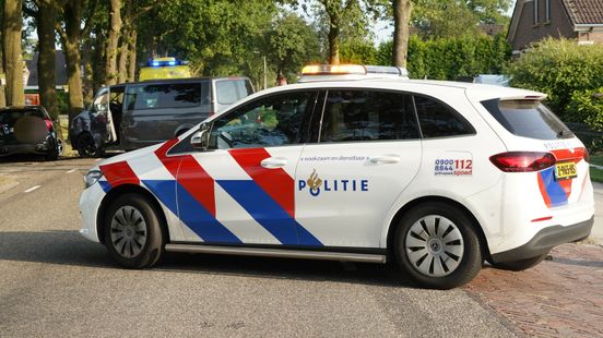 Politie houdt man aan na ongeluk bij Alteveer Politie houdt man aan na ongeluk bij Alteveer