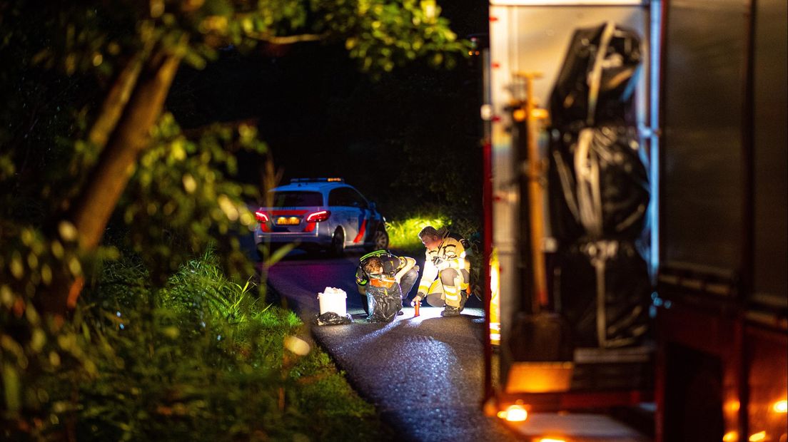 Brandweer en politie onderzoeken inhoud vreemde vaten