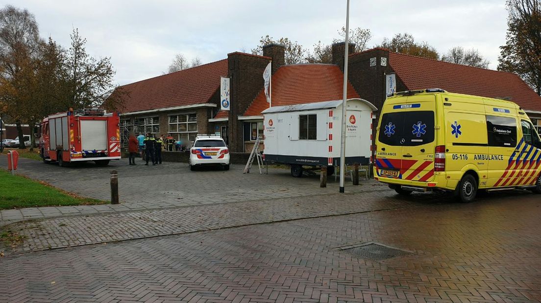 Basisschool Glanerbrug ontruimd wegens vreemde lucht