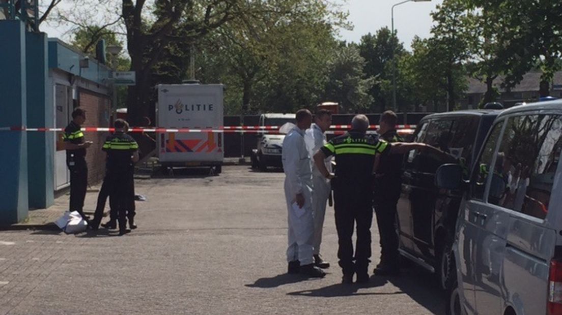 In een horecazaak aan de 70ste straat (Malvert 70-03) in Nijmegen zijn maandag aan het begin van de middag twee doden gevonden. Op dit adres is café Istanbul gevestigd. De politie ging ter plaatse na een melding van een dode in het café.