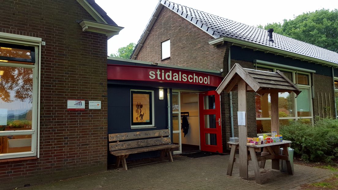 Vandaag was er onder andere Drentse les op de Stidalschool in Hoogeveen (Rechten: RTV Drenthe/Steven Stegen)