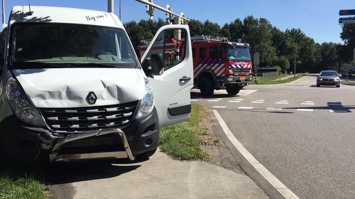 Gewonde bij aanrijding op Napoleonsweg Grathem