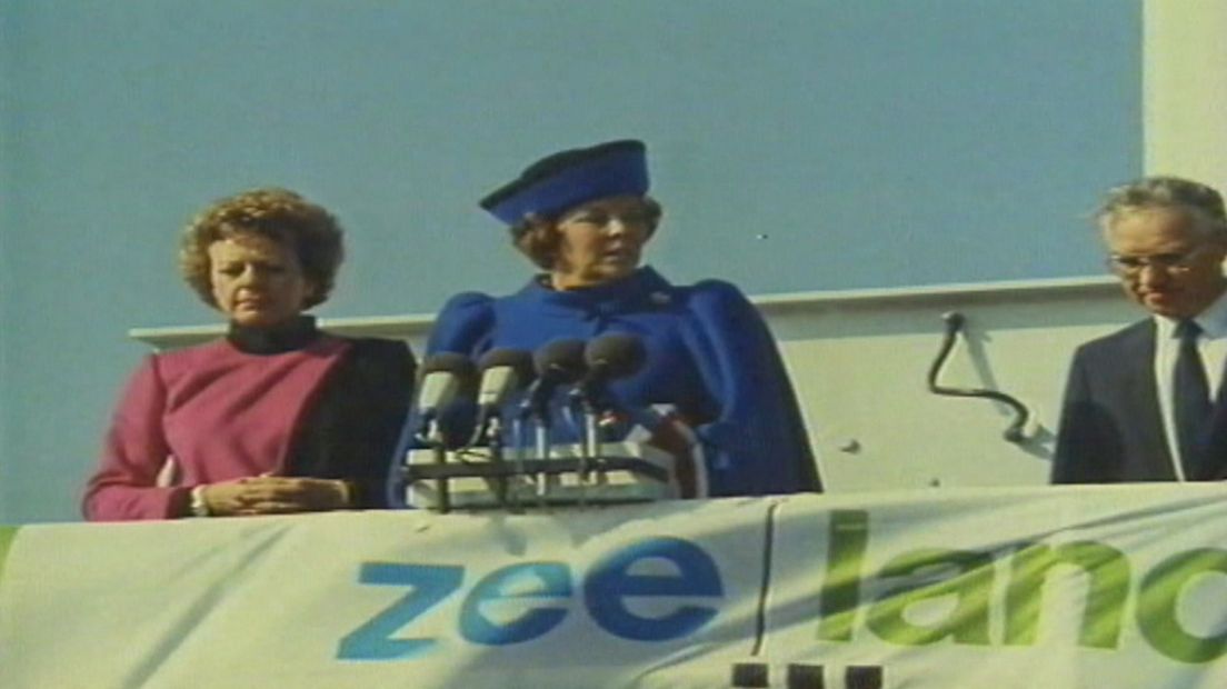 Koningin Beatrix opende de Stormvloedkering in 1986