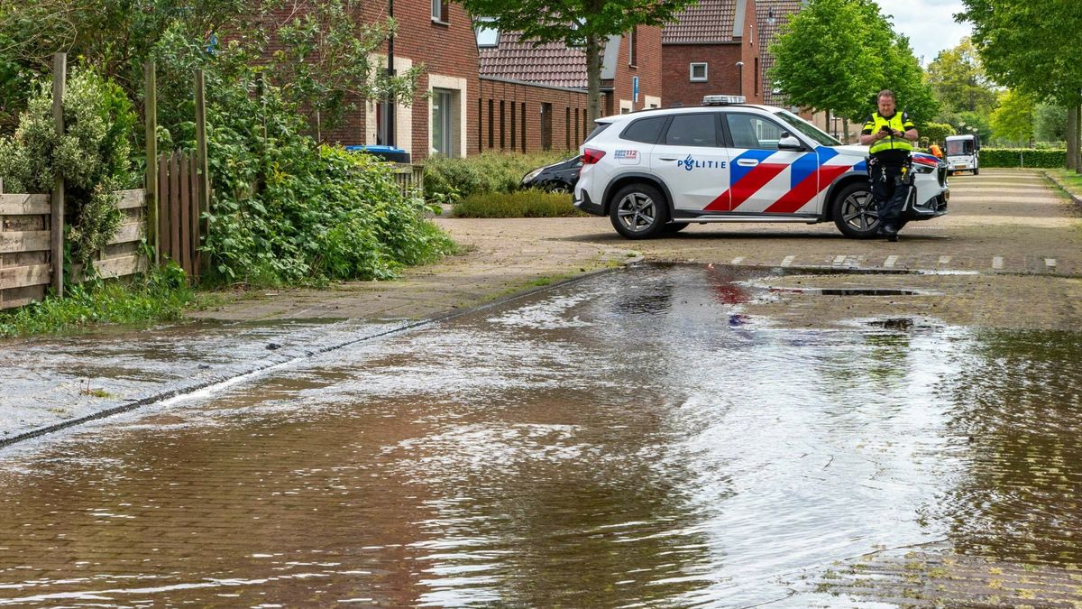 Waterleidingen geknapt bij brandbestrijding in Heerenveen en Sint Nicolaasga