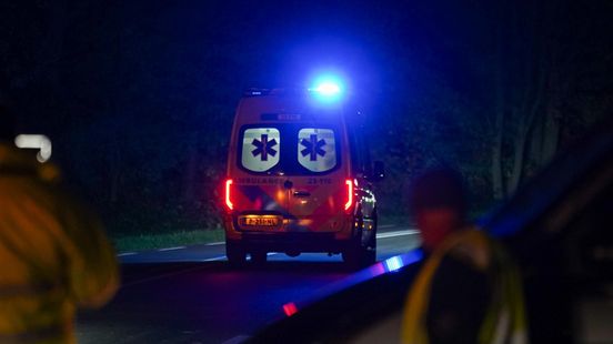 Frontale botsing bij Horn: traumahelikopter opgeroepen. Frontale botsing bij Horn: traumahelikopter opgeroepen.